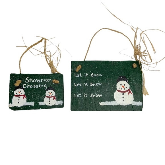 Lot of 2 Snowmen Scene Hand Painted Slate Signs Plaques Christmas Decor - Picture 1 of 6
